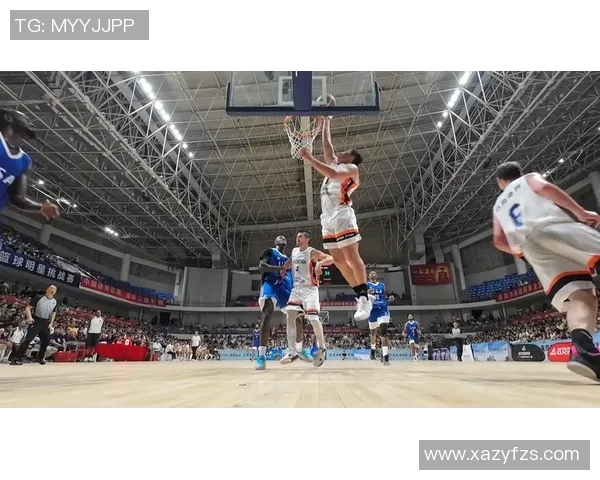 篮球明星亲授篮球技巧与训练方法助你成为场上高手