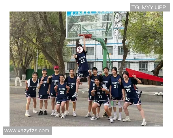 篮球明星子女展现天赋打篮球的视频合集引发热议与关注